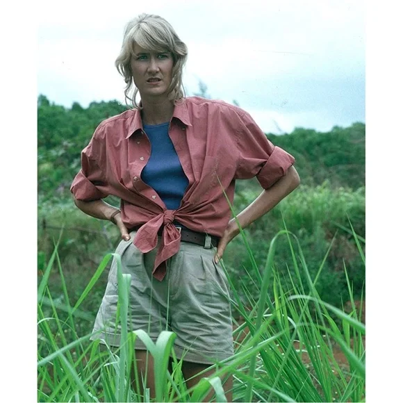 SOLD vintage • 90s olive green shorts pleated mom twill cargo high waist safari - Picture 2 of 11